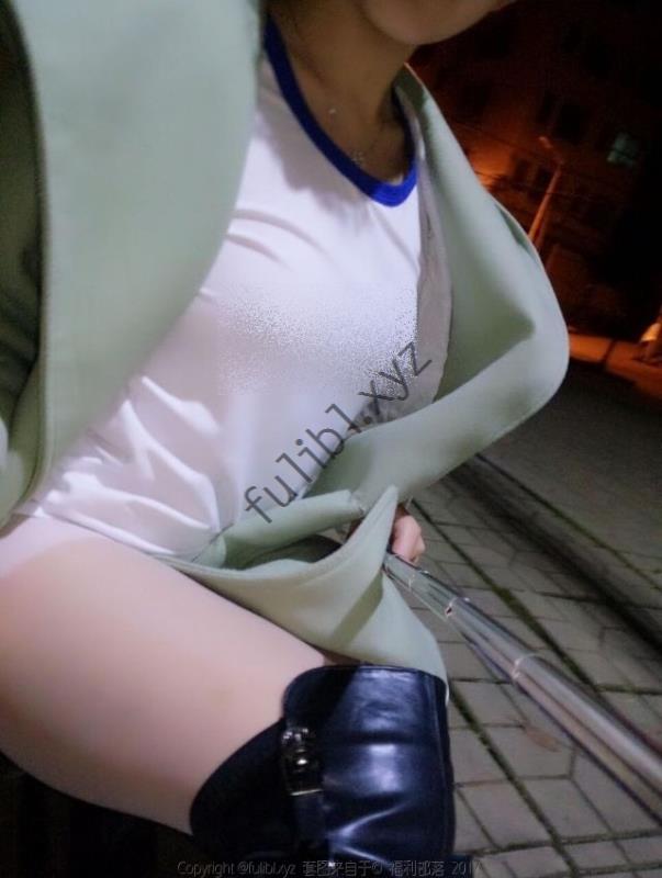 微博福利姬@小兔牙（兔牙软妹酱）VIP视图15套无修正全集[206P+2V/255M]
