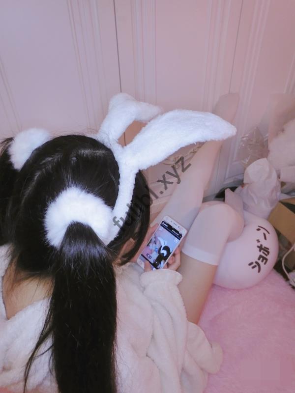 露脸小萝莉@工口小妖精会员视图19套合集[952P+10V/1.74G]