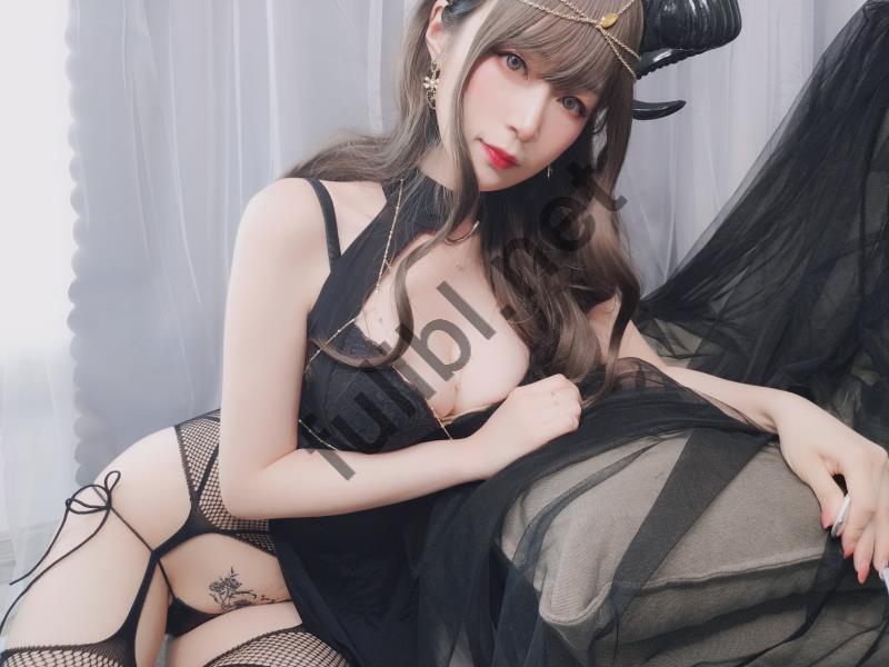 coser@白银81 - 黑山魅魔+军阀夫人+职场新人 3套合集[218P+13V/1.33G]