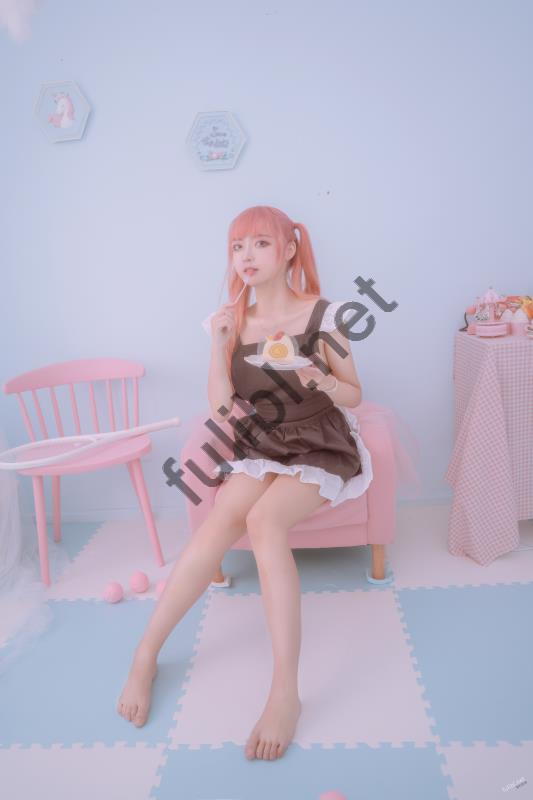 人气网红@一只云烧 - 粉红女仆娘[46P/787M]