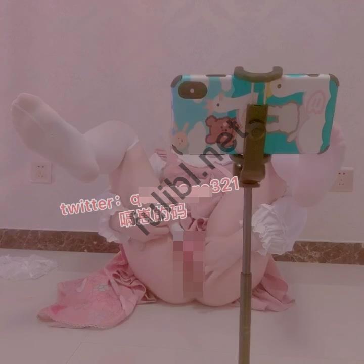 白虎福利姬@嗝崽 尺度私拍视图合集[22P+22V/350M]