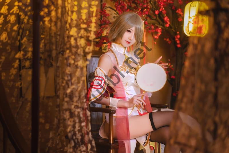高质量coser@弥音音 写真作品31套原版合集[454P/3.79G]