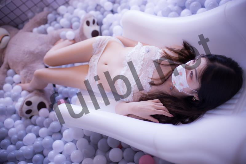 高质量coser@一米八的大梨子 写真作品合集[650P/2.18G]